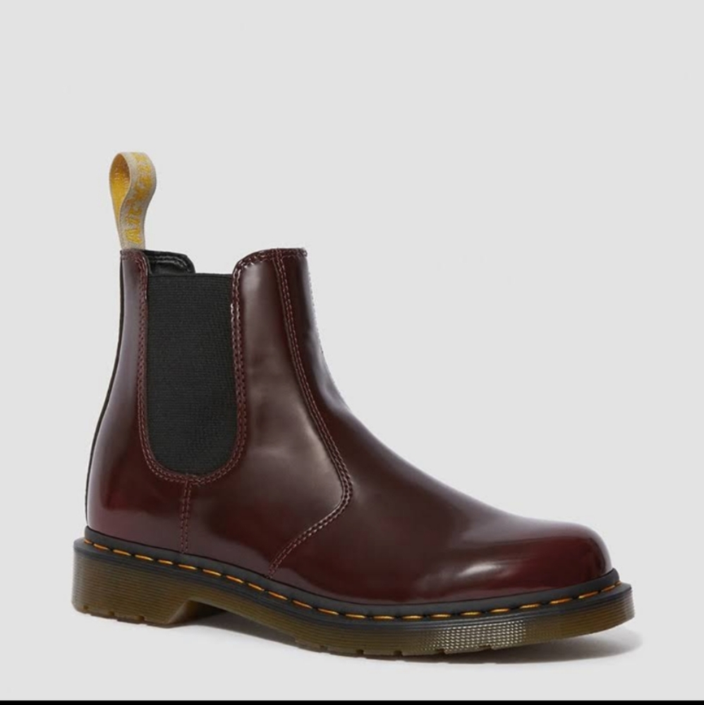 DR. MARTENS VEGAN 2976 CHELSEA BOOTS IN CHERRY RED